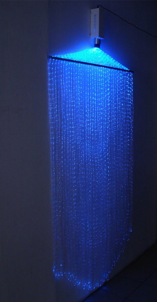 Фиброоптическая занавесь (150 волокон) с источником света и настенным креплением